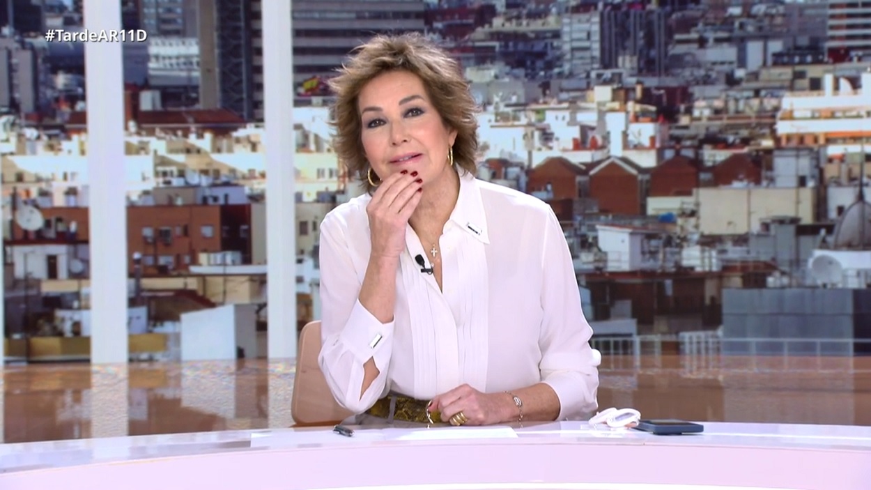 Ana Rosa Quintana, durante el programa de 'TardeAR' de este lunes. Mediaset.