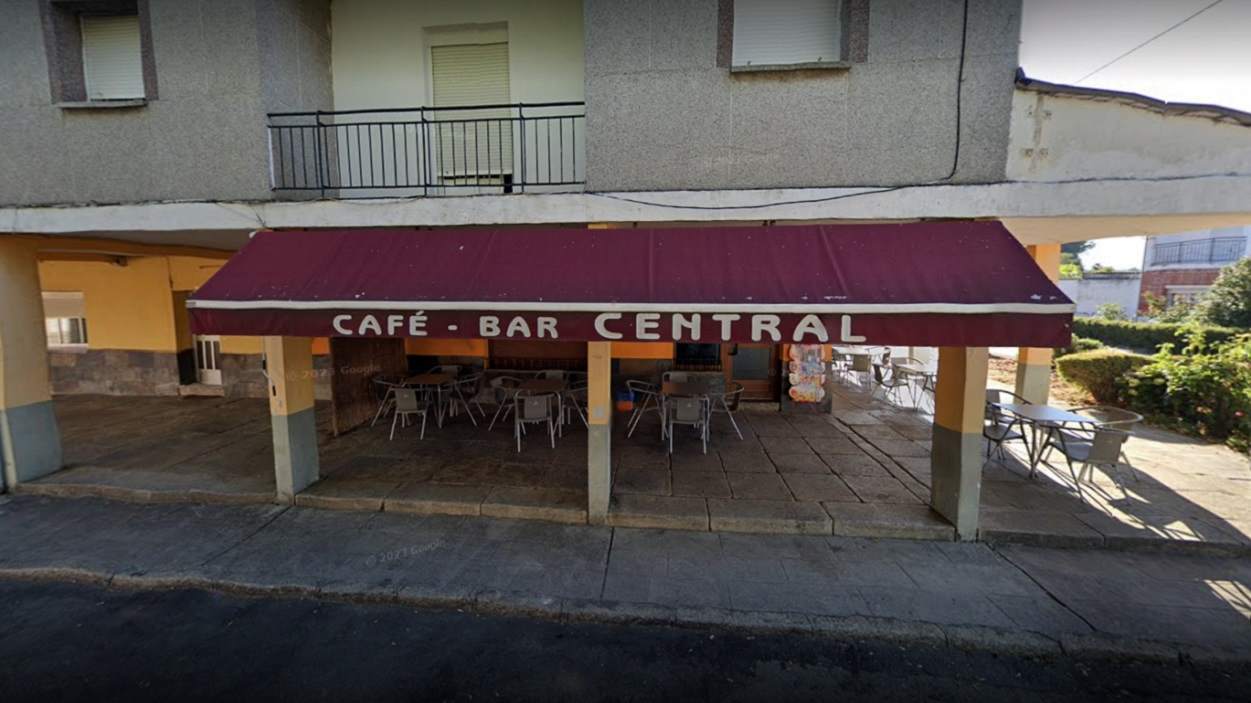 Localizan sin vida al hombre que disparó a un joven en un bar de Posada del Bierzo (León). Google Maps