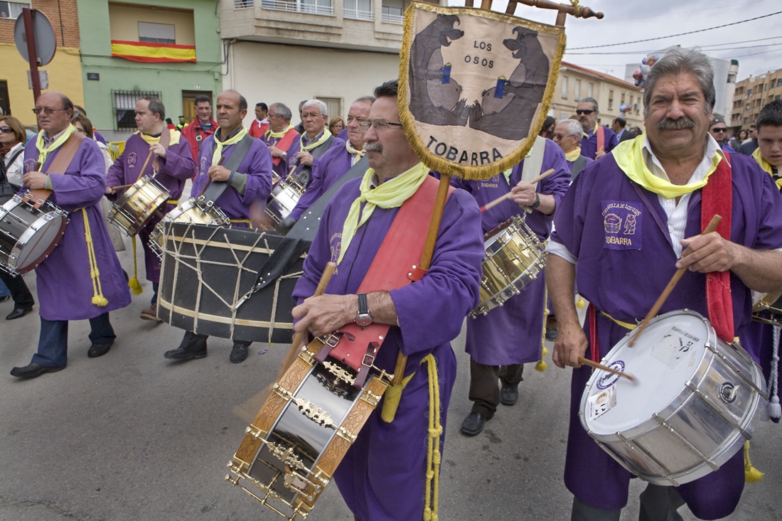 La tamborrada es uno de los platos fuertes de la Semana Santa de Tobarra. 