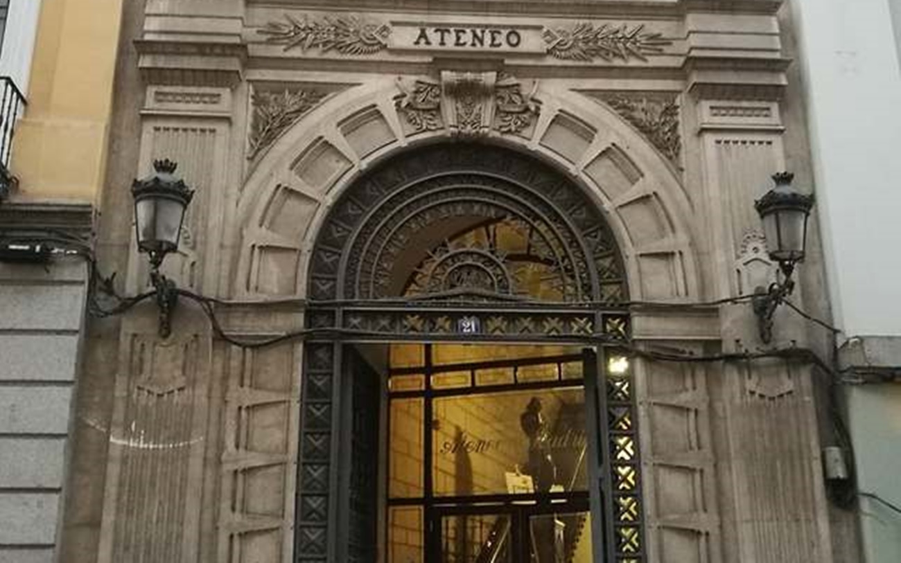 Fachada del Ateneo de Madrid