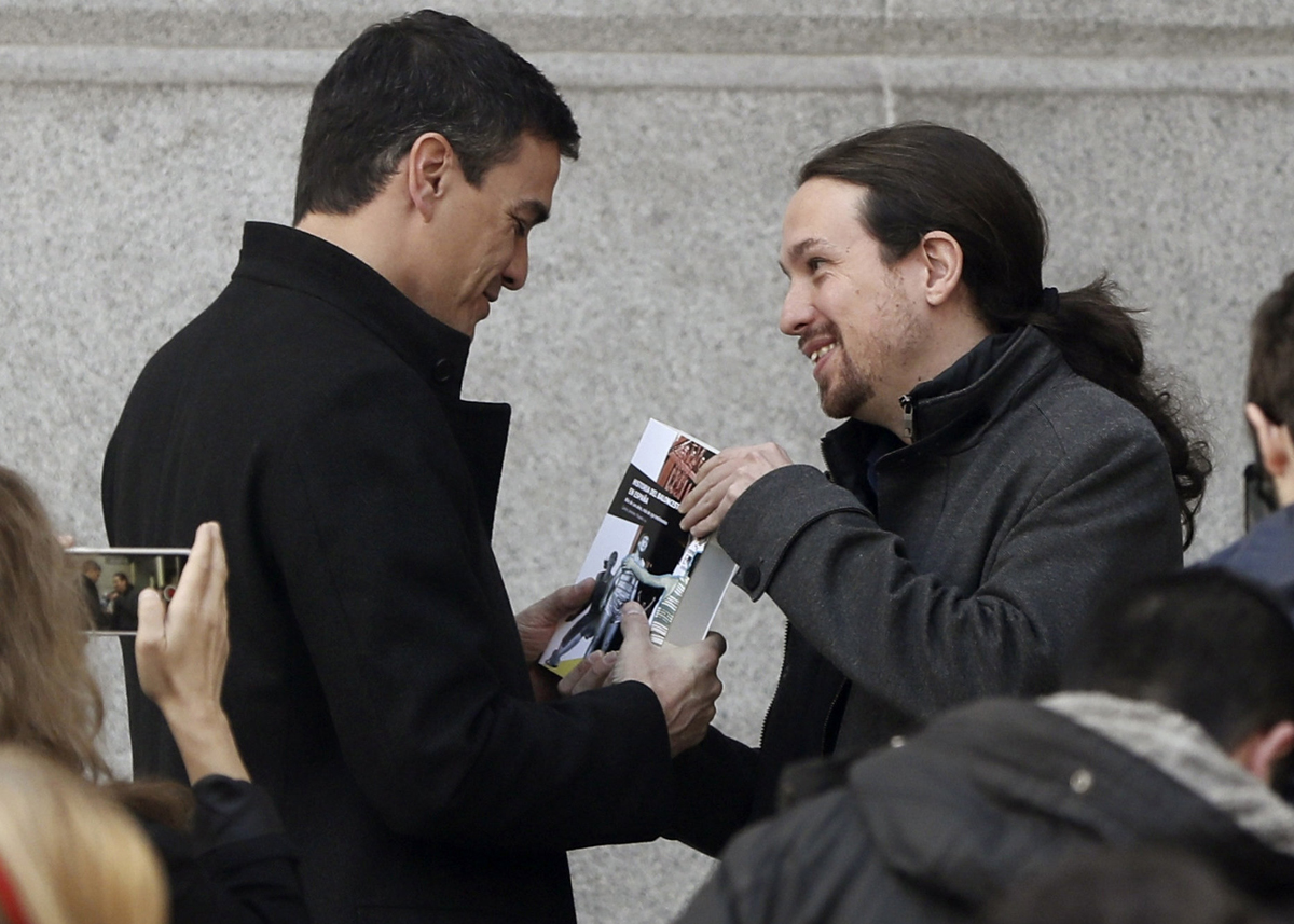 Imagen del momento previo a la fallida reunión de Pedro Sánchez y Pablo Iglesias para intentar llegar a un acuerdo.