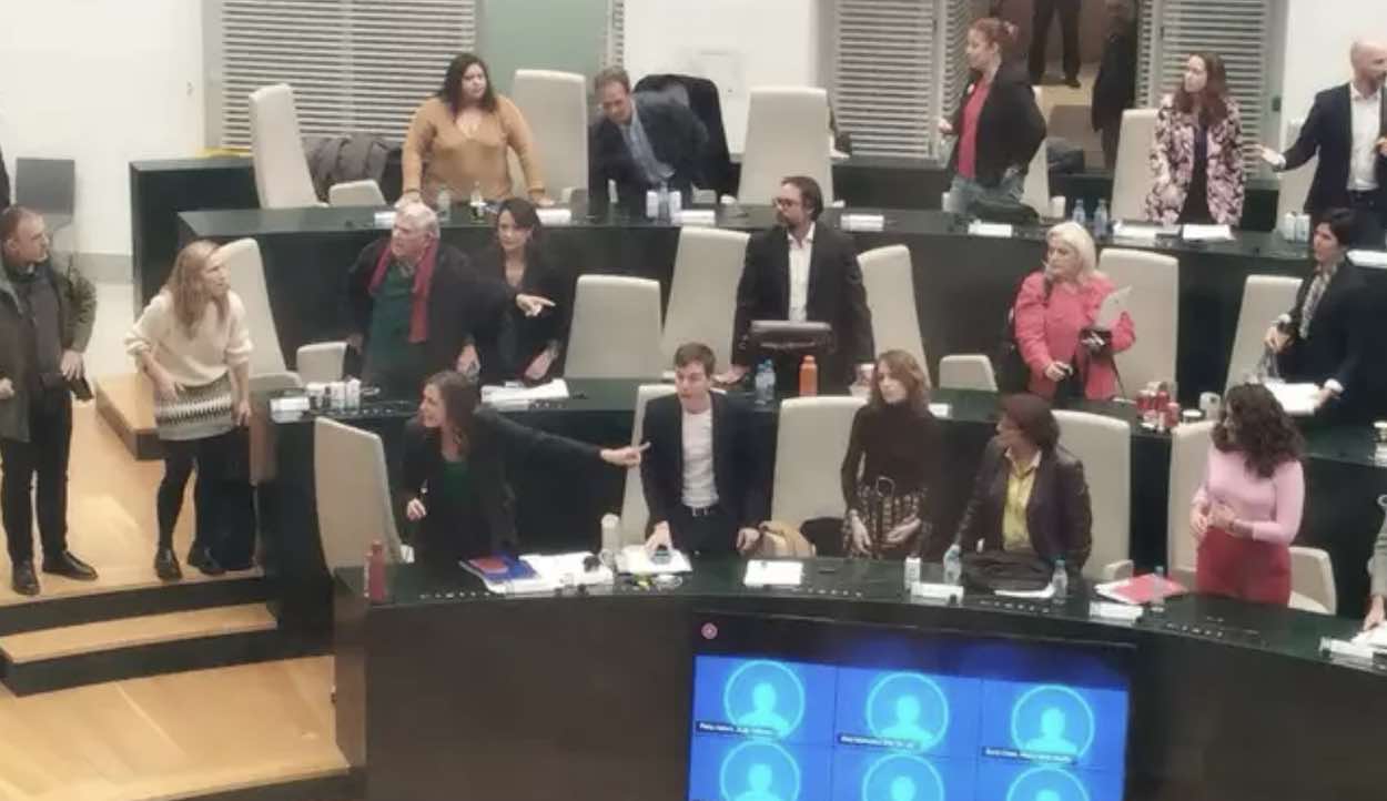 Ortega Smith ataca a Rubiño en el Pleno del Ayuntamiento de Madrid. EP