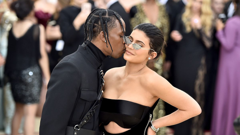 Kylie Jenner y Travis Scott.