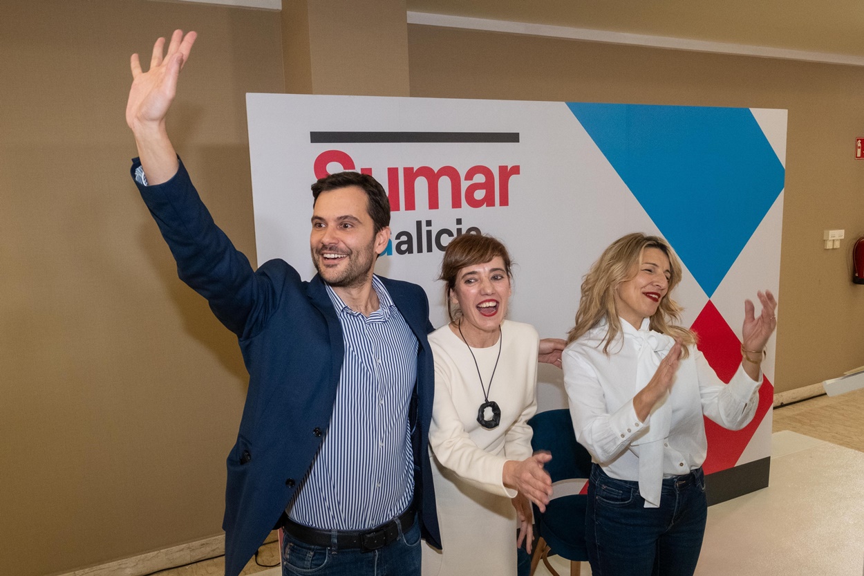 Marta Lois y Yolanda Díaz ayer en la presentación de la primera como candidata de Sumar en las elecciones gallegas de febrero próximo (Foto: Europa Press).
