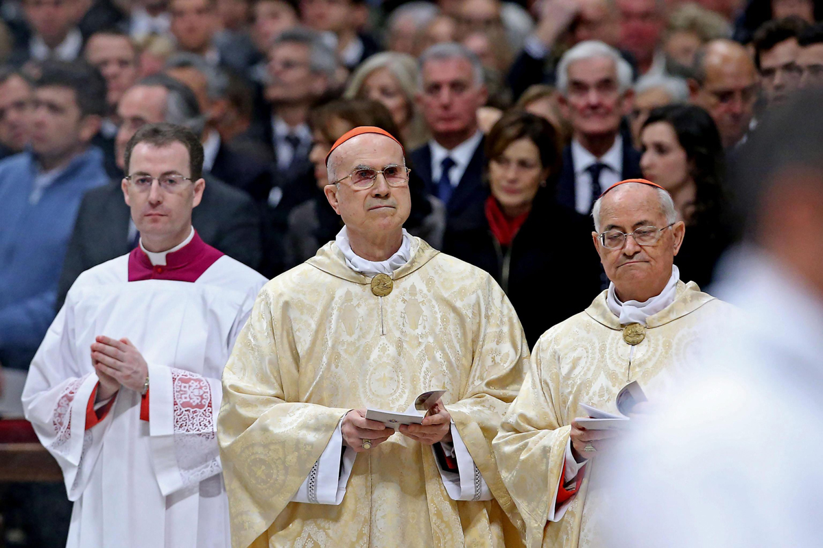 El cardenal Tarsicio Bertone