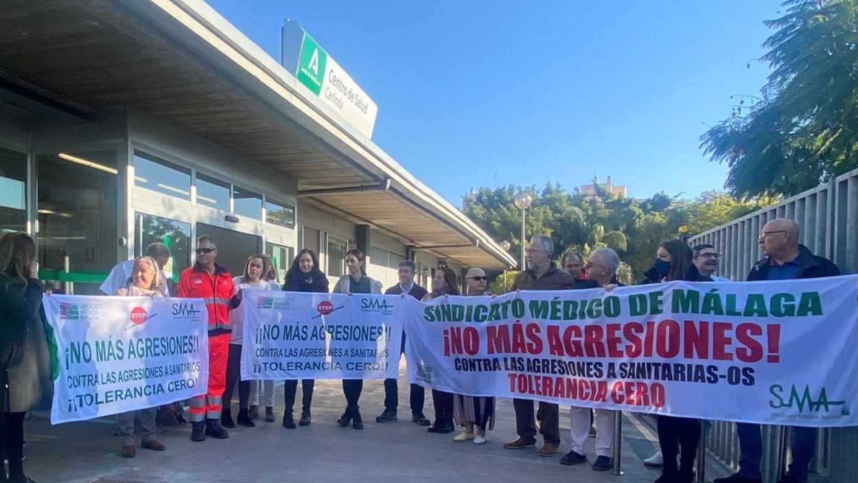 Amenazan de muerte a un médico de la sanidad andaluza que atendía en casa. EP