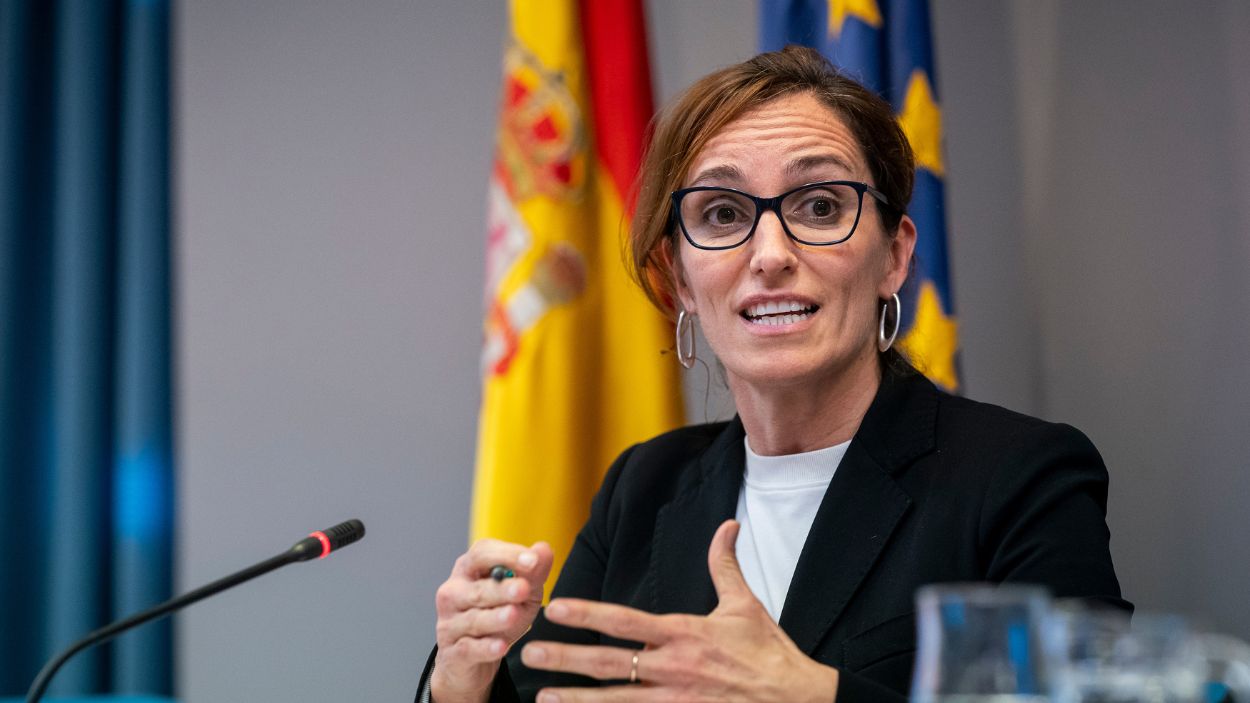 La ministra de Sanidad, Mónica García, ofrece una rueda de prensa tras la reunión con el Consejo Interterritorial del Sistema Nacional de Salud (CISNS), en la sede del Ministerio, a 21 de diciembr