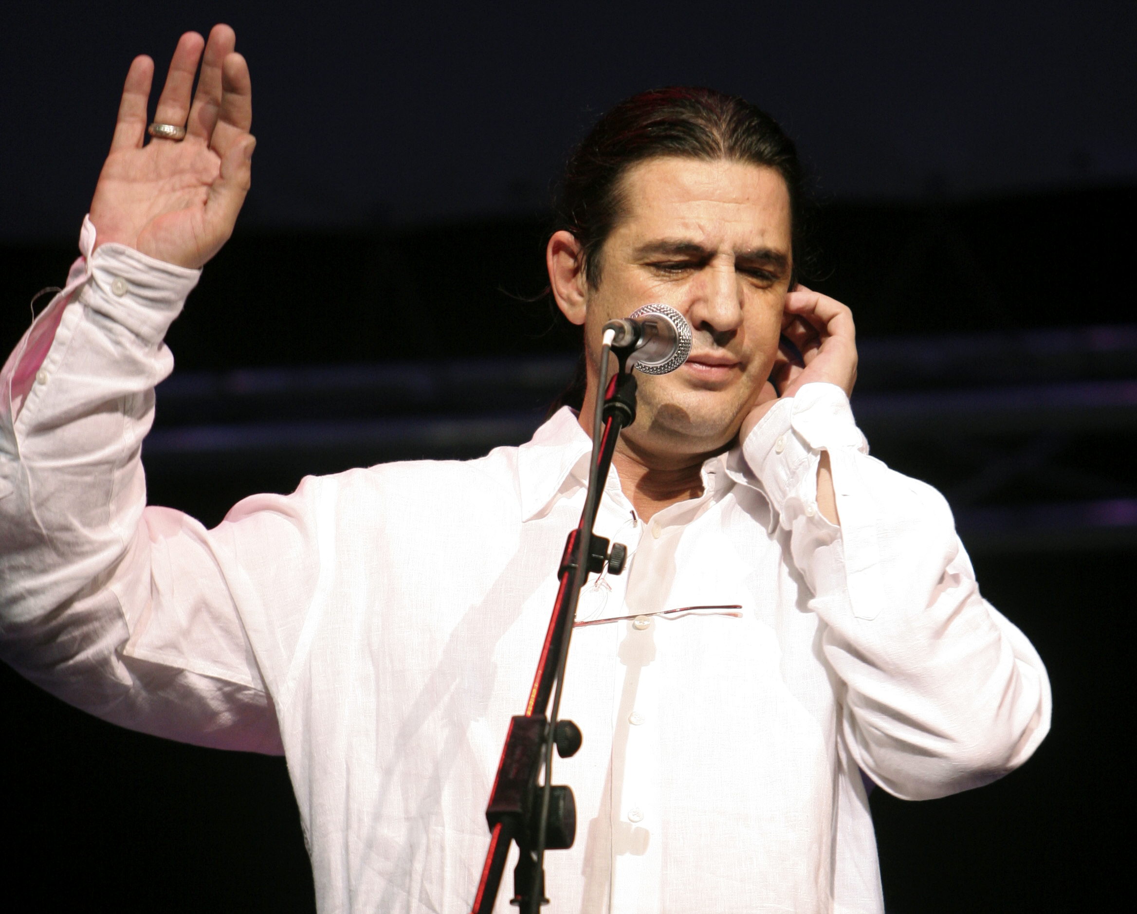 El cantante y compositor Manolo Tena, durante una actuación.
