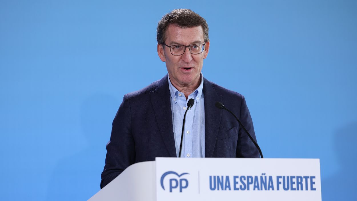 El presidente del Partido Popular, Alberto Núñez Feijóo, interviene durante las jornadas del Comité de Dirección del PP, en el Hotel Cigarral El Bosque, a 13 de enero de 2024, en Toledo, Castilla 