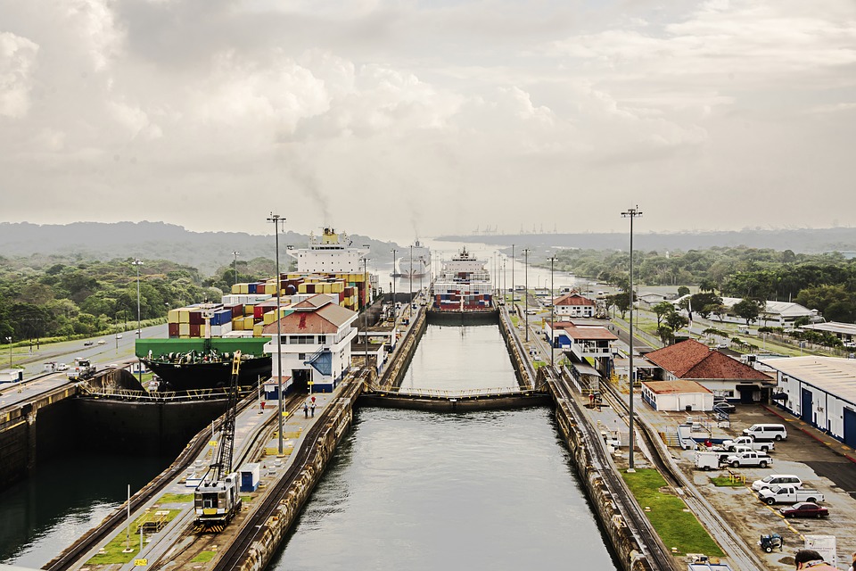 Foto de la vista del canal de Panamá 