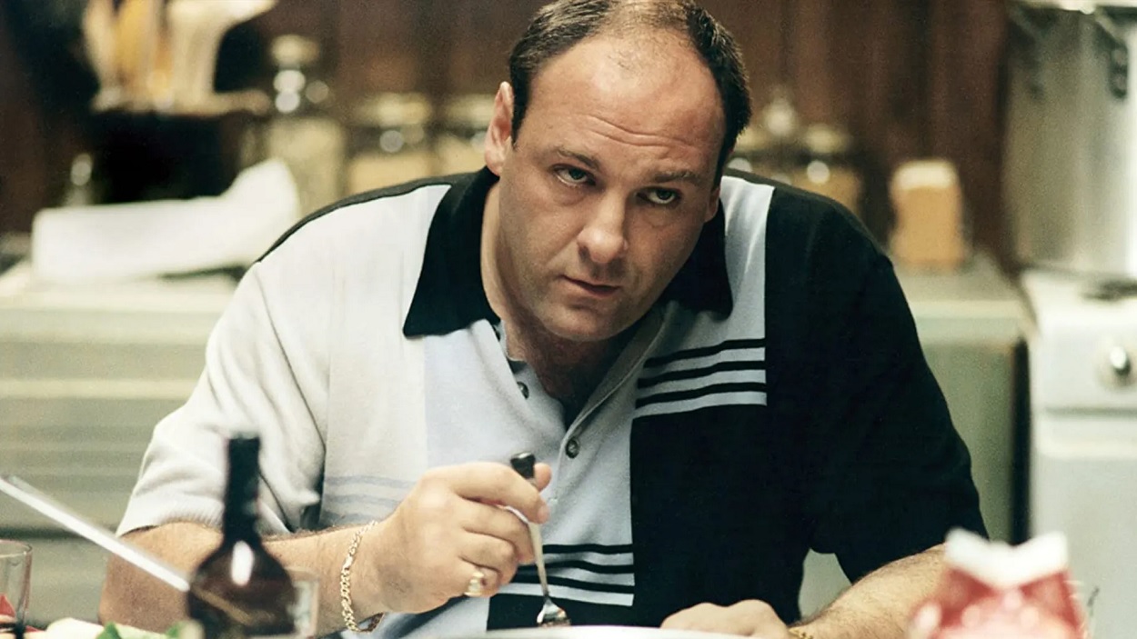 James Gandolfini, en su papel de Tony Soprano, en 'Los Soprano'. HBO Max.
