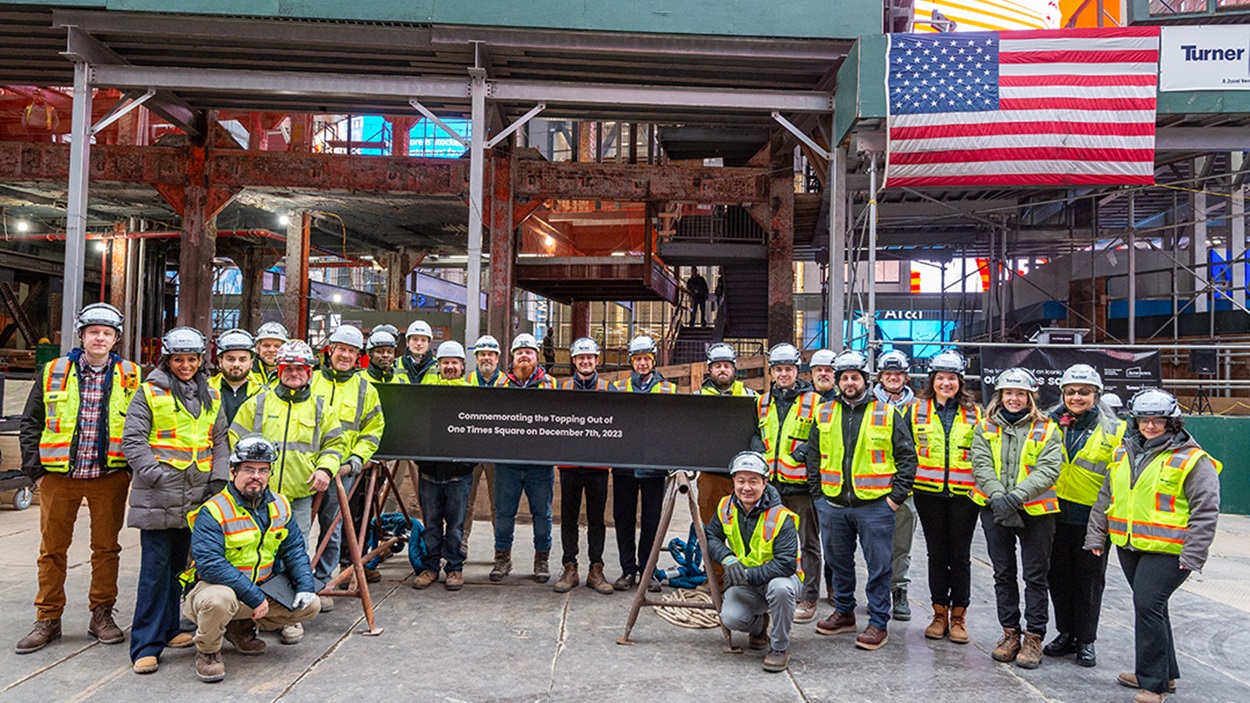 Turner y Partner Promethean Builders culminan la transformación de la torre One Times Square en Nueva York.