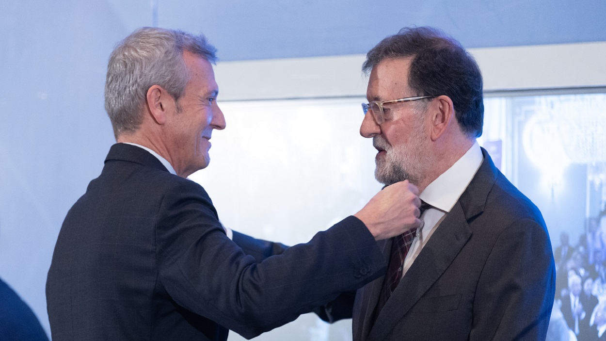 El presidente de la Xunta, Alfonso Rueda, y el expresidente del Gobierno Mariano Rajoy