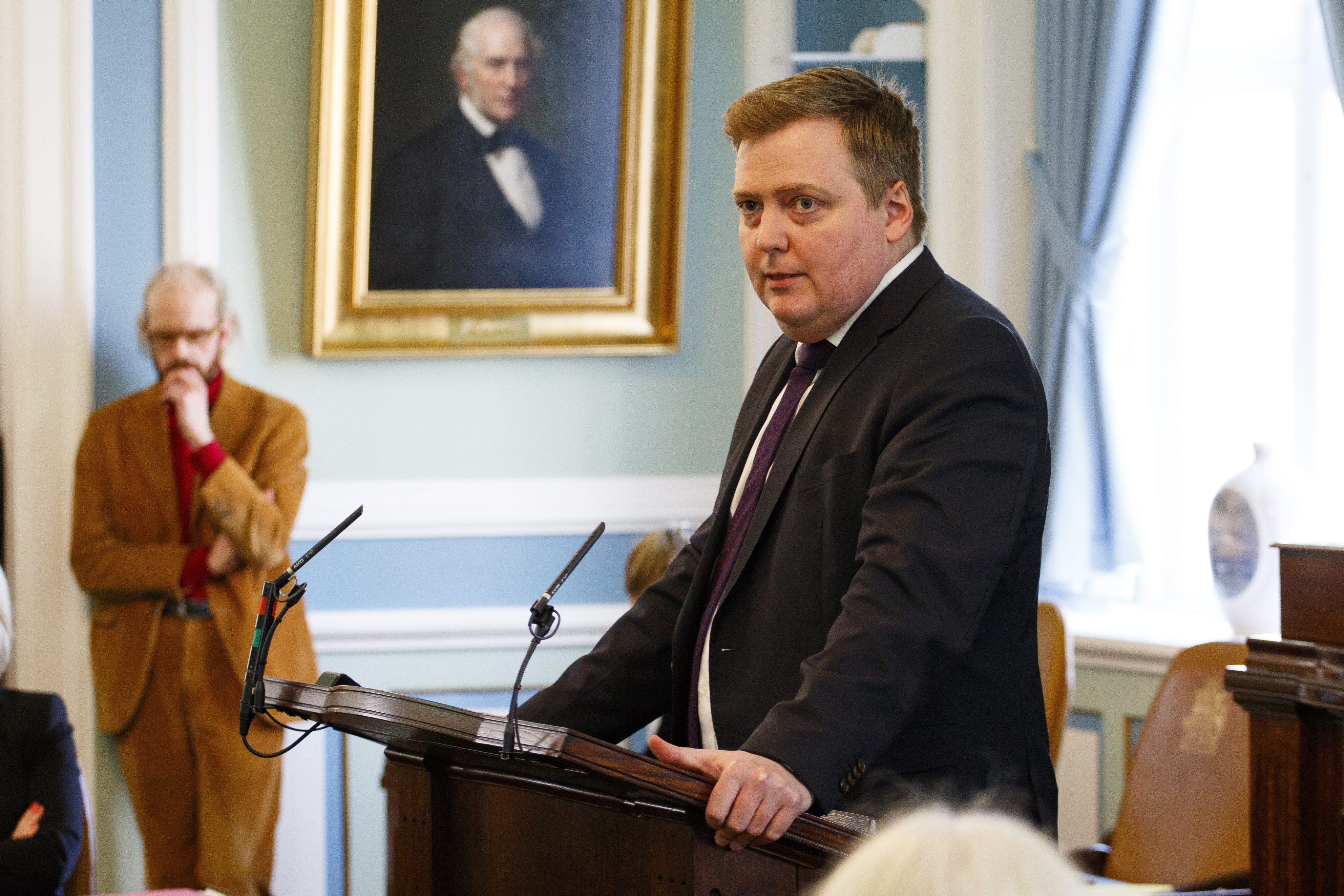 El primer ministro islandés, Sigmundur David Gunnlaugsson, durante una sesión parlamentaria en Reikiavik, Islandia.