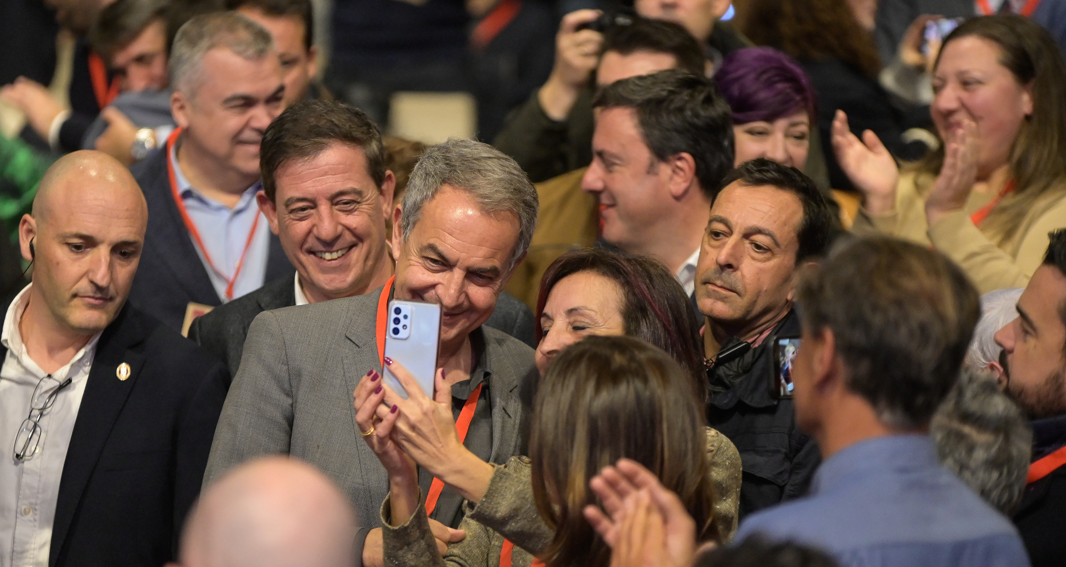 José Luis Rodríguez Zapatero, a su llegada junto a Santos Cerdán y José Ramón Gómez Besteiro a la Convención Política del Partido Socialista. EP