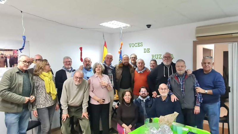 Varios dirigentes de Vox en la sede de Ruzafa