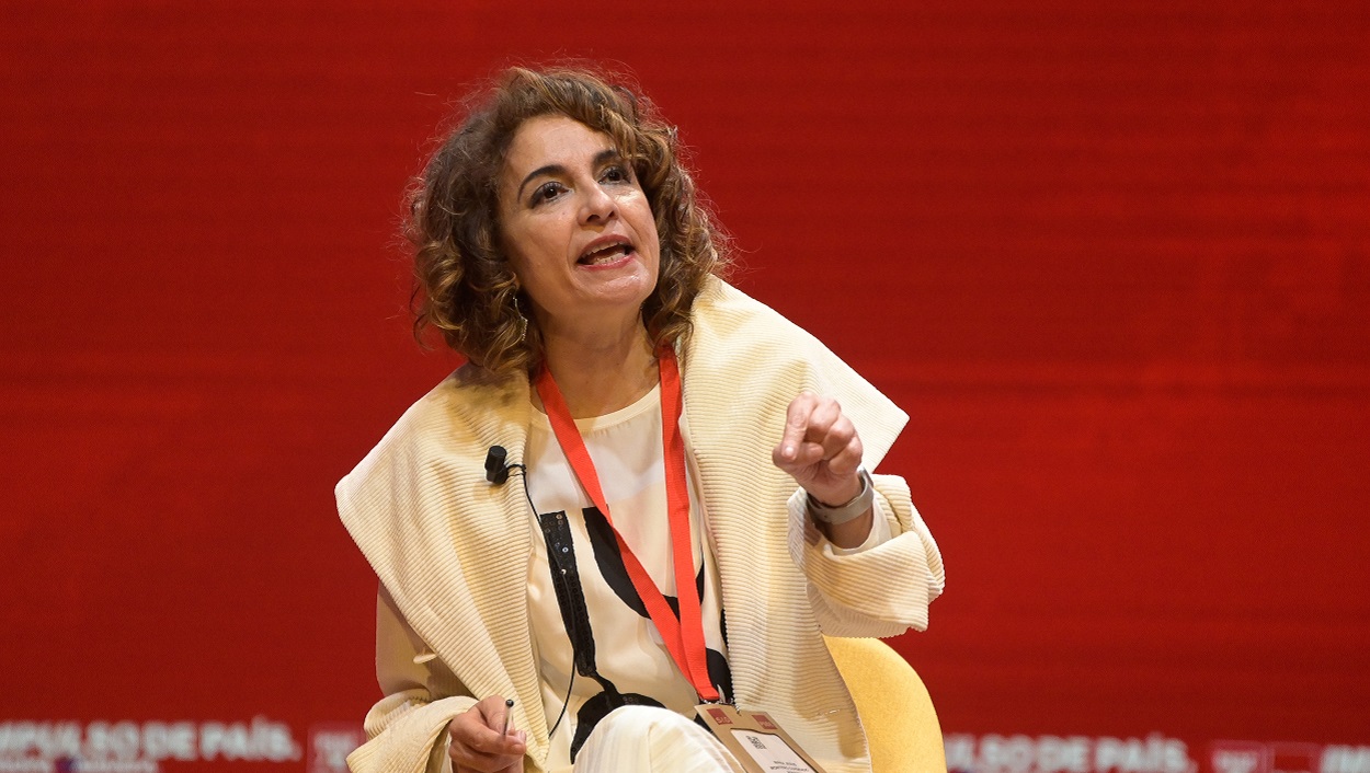 La vicepresidenta primera, María Jesús Montero, en la convención del PSOE en A Coruña. EP