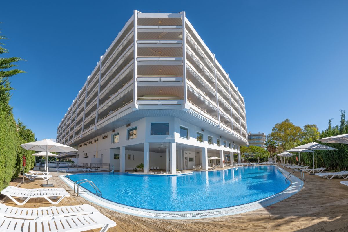 PortAventura World presenta en Fitur su nueva marca hotelera: Ponient Hotels