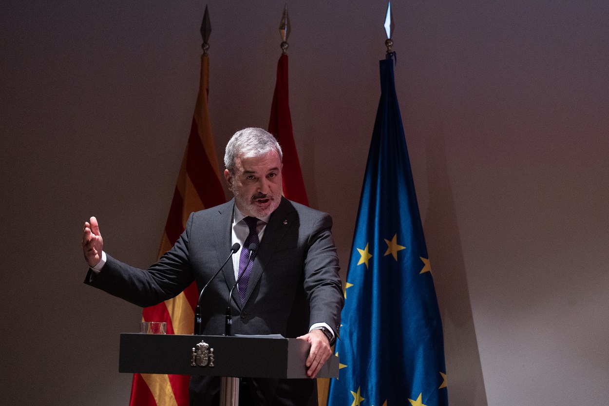 El alcalde de Barcelona, Jaume Collboni interviene durante la celebración del 45 aniversario de la Constitución. David Zorrakino / Europa Press