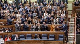 PP y Vox votan con Junts. EP