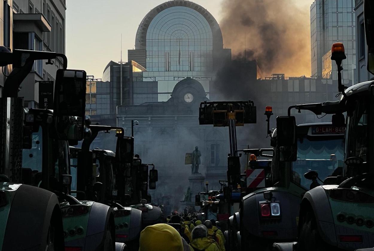 Agricultores españoles participan hoy en tractorada convocada en Bruselas. COAG