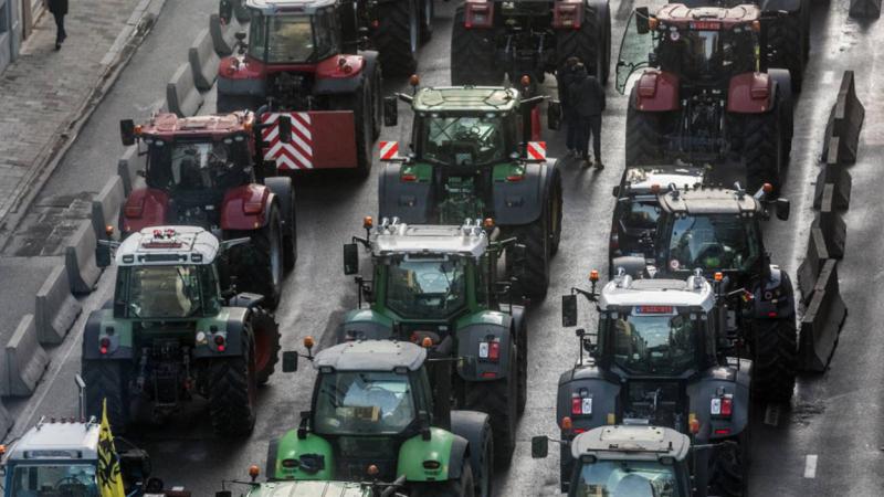 Agricultores portugueses se suman a los galos y cortan varías fronteras entre España y Portugal. EP.