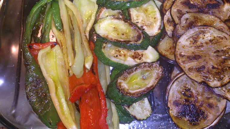 Verduras a la plancha y patatas con chorizo
