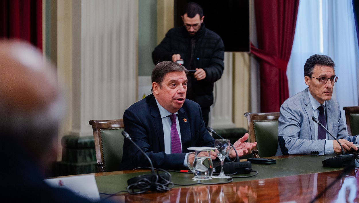 Luis Planas se reúne con las principales asociaciones agrarias del país. EP