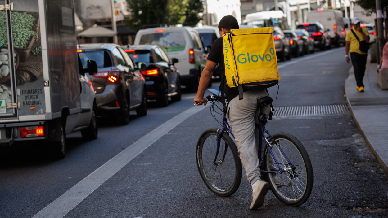 Glovo se lleva otra multa de 550.000 euros por violar la privacidad de sus repartidores. EP.