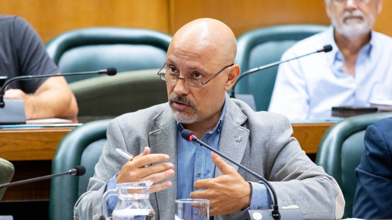 El concejal de Vox en el Ayuntamiento de Zaragoza, David Flores. EP.