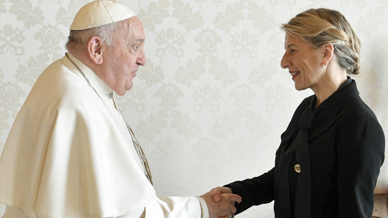 El Papa Francisco junto a Yolanda Díaz. EP