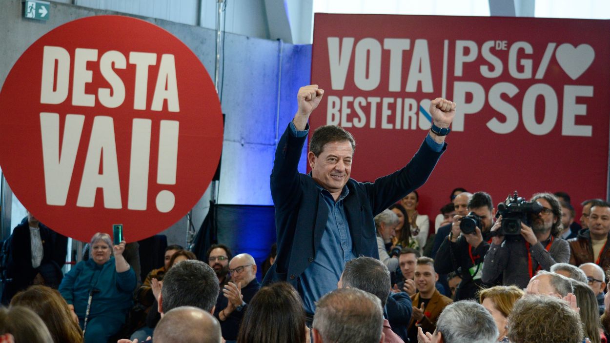 El candidato del PSdeG a la Xunta, José Ramón Gómez Besteiro, en un mitin del partido. EP.
