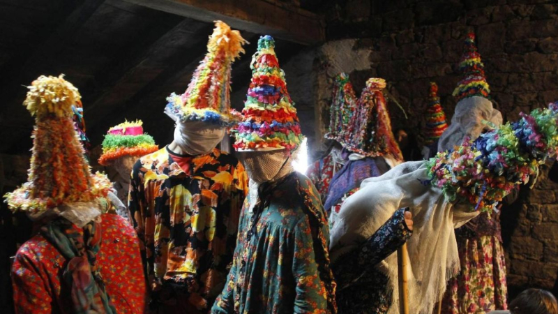 Participantes del Carnaval del pueblo navarro de Lantz. Turismo de Navarra