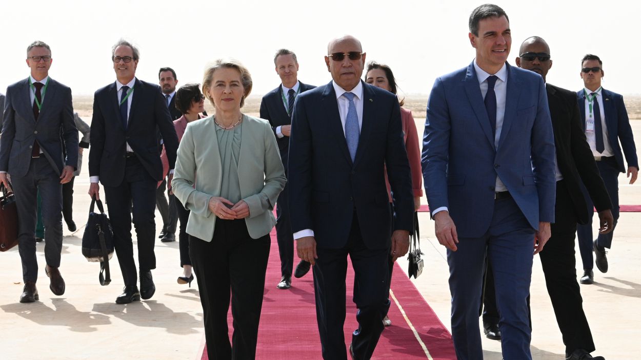 Pedro Sánchez junto a Ursula Von der Leyen en Mauritania. EP.