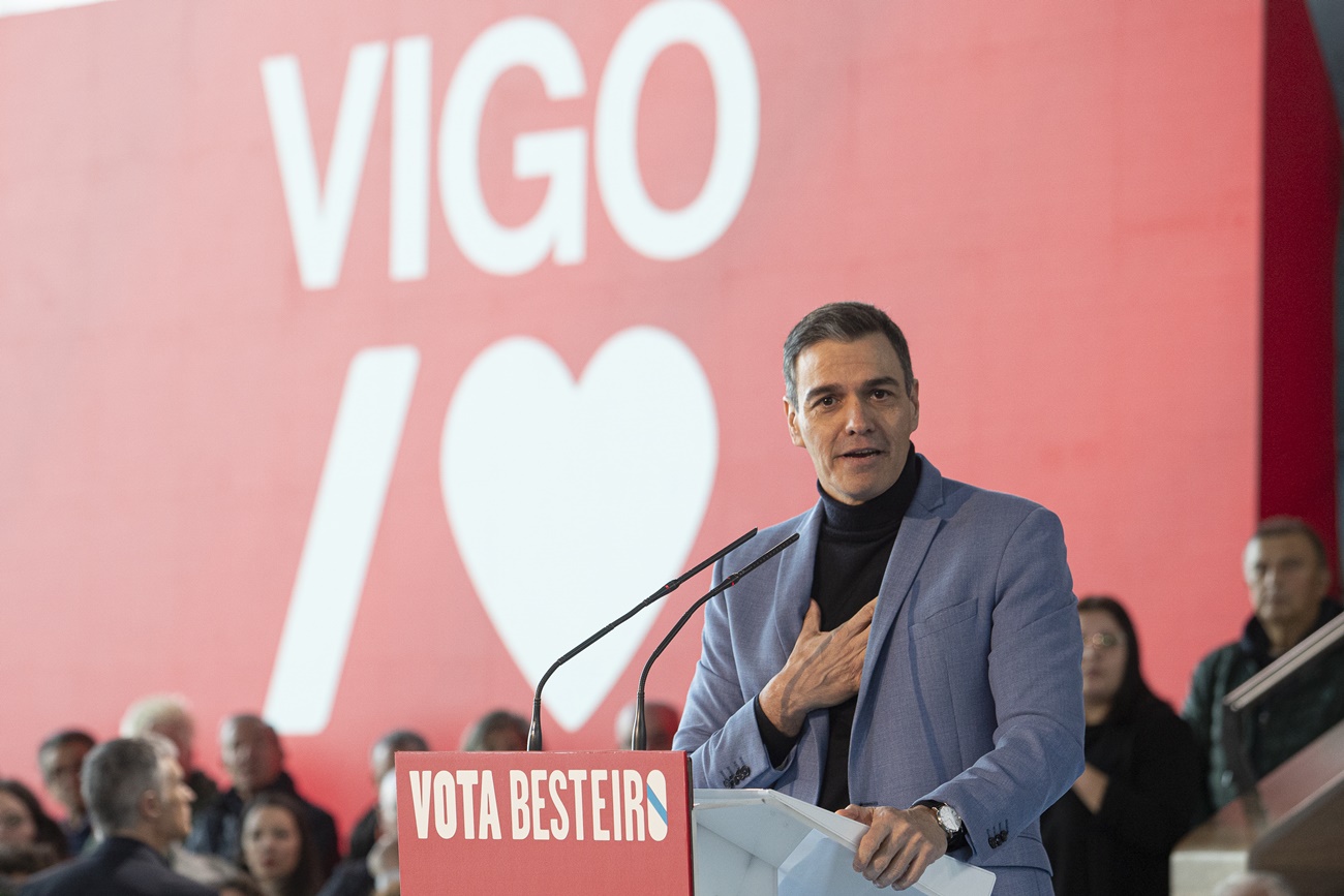 Pedro Sánchez en un mitín en Vigo, en el que ha anunciado nuevas ayudas a la vivienda