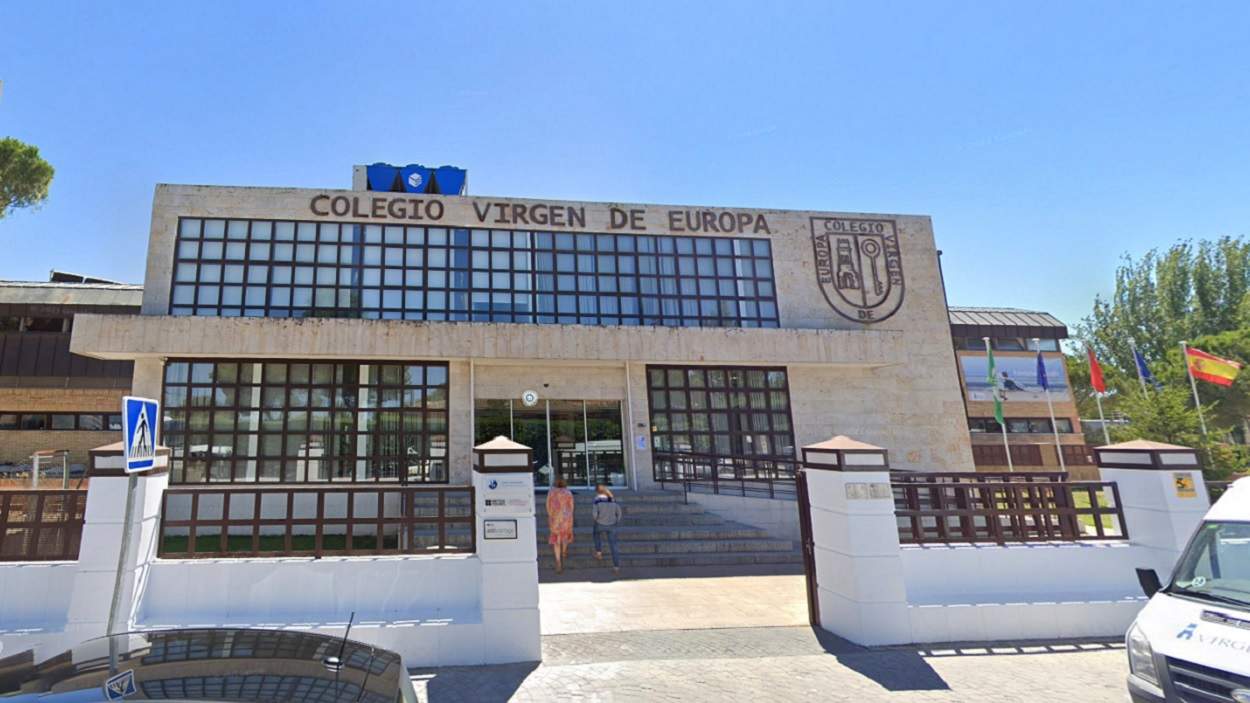 El profesor de Boadilla acusado de pedofilia comenzó a grabar alumnas hace 17 años. Google Maps