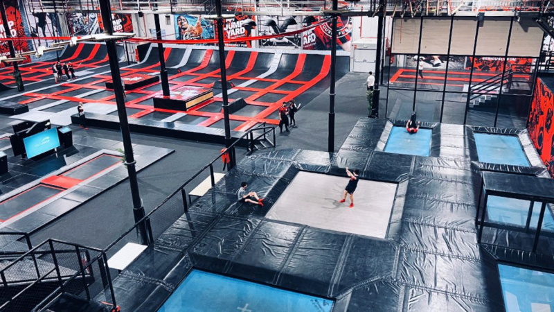 Parque JumpYard situado en el centro comercial Oasiz de Torrejón de Ardoz.