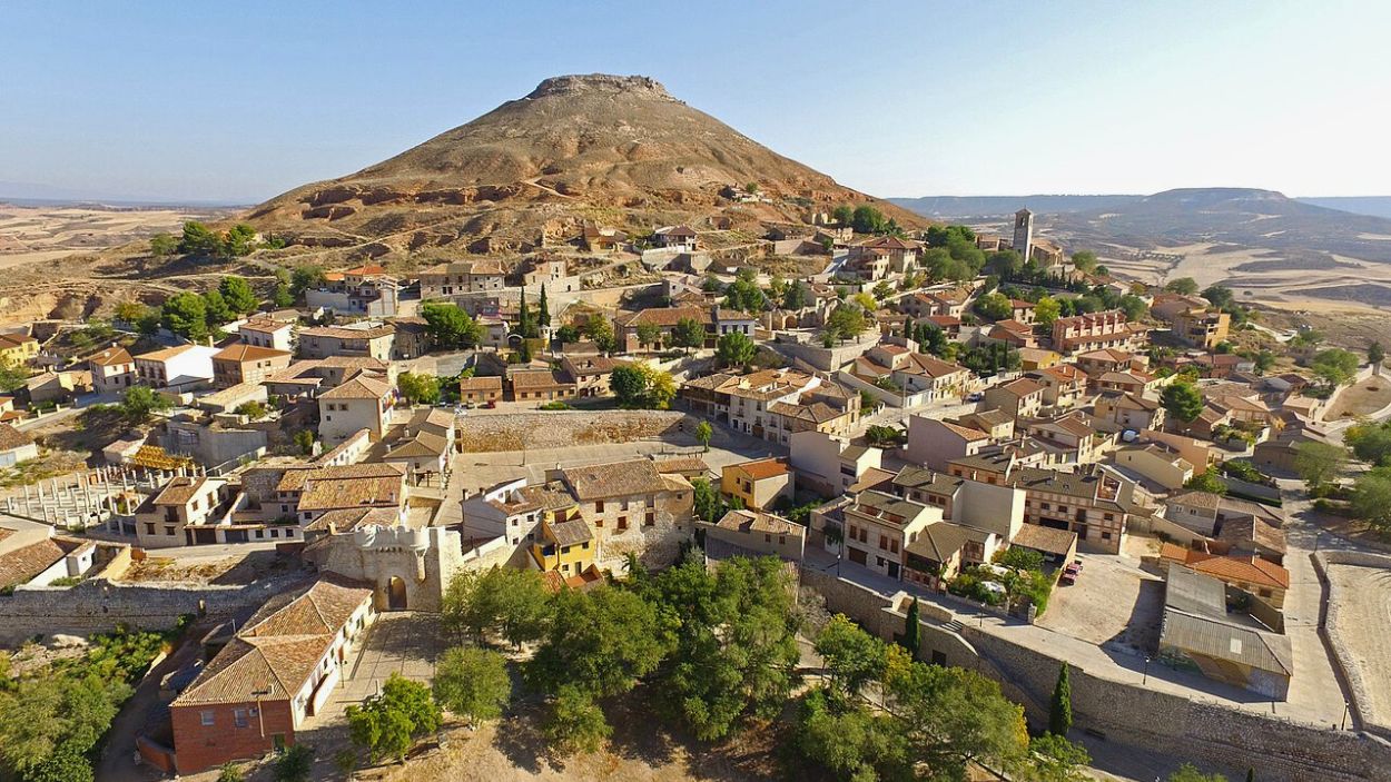 El pueblo de Hita en Guadalajara es famoso por su festival medieval y por ser la cuna de 'El libro del buen amor'. Wikipedia