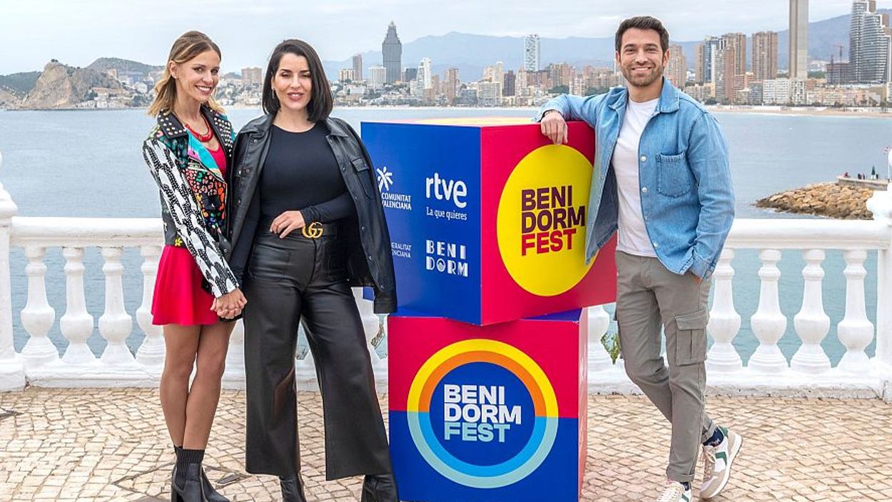 Ana Prada, Ruth Lorenzo y Marc Calderó, presentadores del Benidorm Fest 2024. RTVE