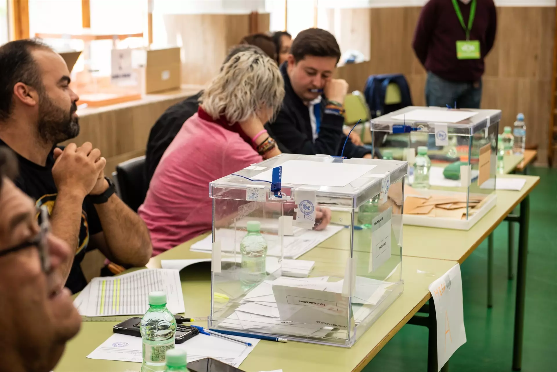 Una mesa electoral