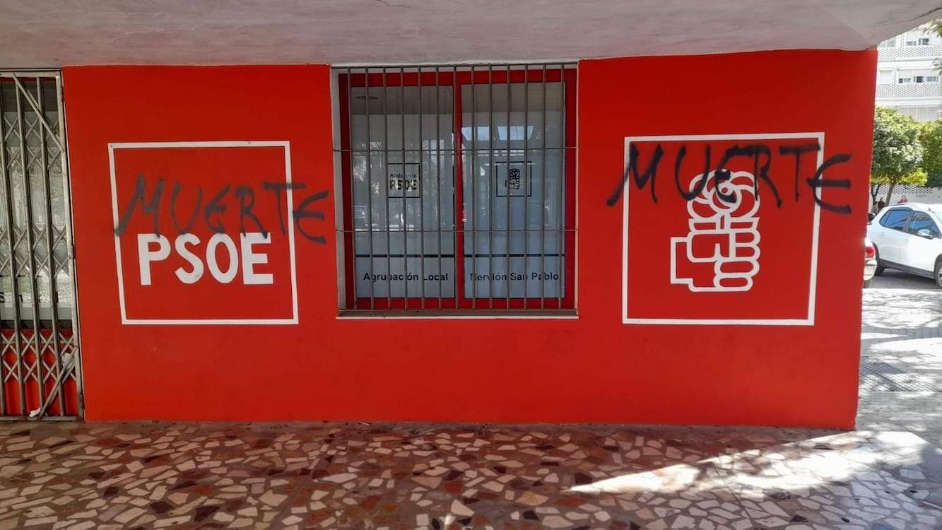 Ataque a la sede del PSOE en Nervión - San Pablo (Sevilla). EP