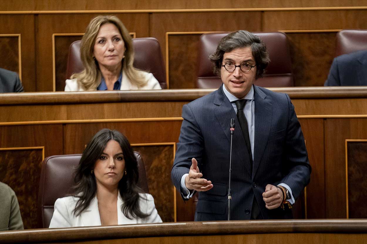 El diputado de VOX José María Figaredo interviene durante la sesión plenaria en el Congreso de los Diputados