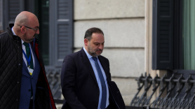 Koldo García y José Luis Ábalos llegando al Congreso, años atrás. EP