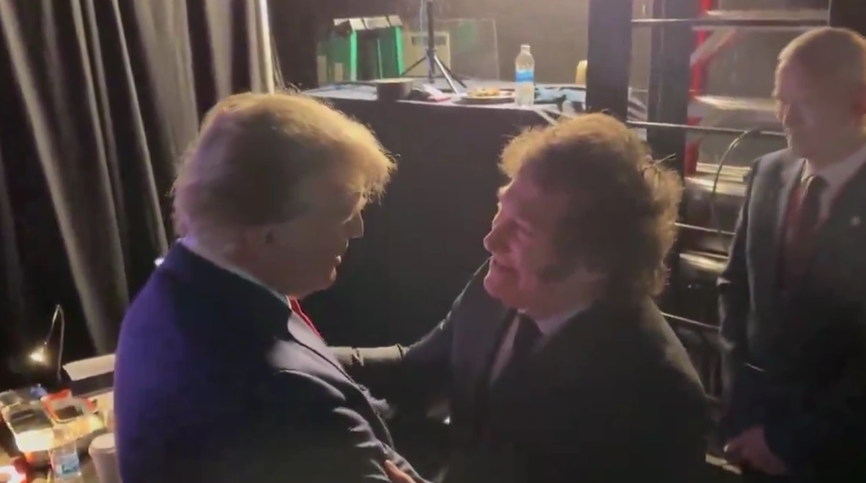Donald Trump y Javier Milei, durante la Cumbre Conservadora (CPAC). Redes-