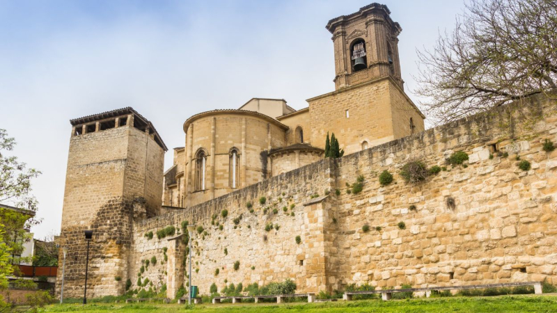 Iglesia de San Miguel situada en Estella-Lizarra, Navarra.