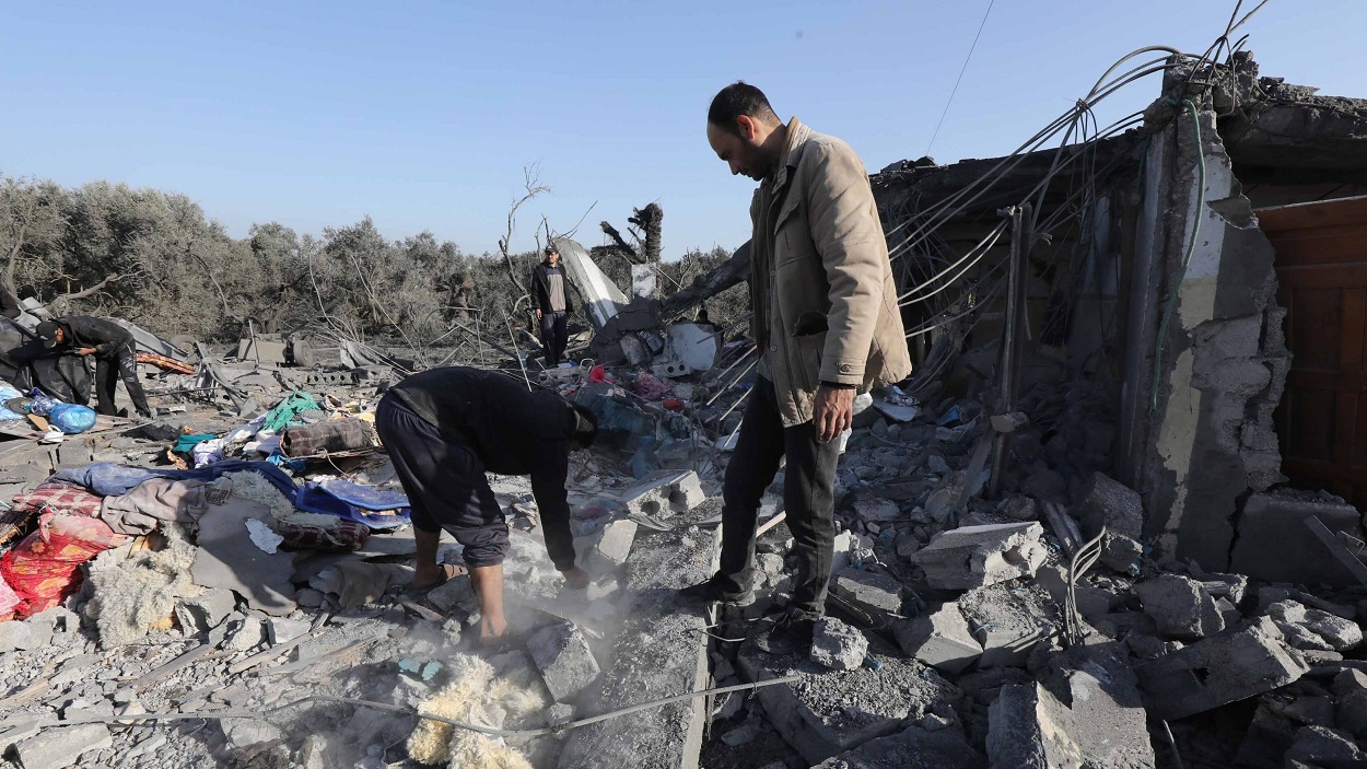 Israel continúa bombardeando el oeste de Jan Yunis y deja nuevos muertos. EP