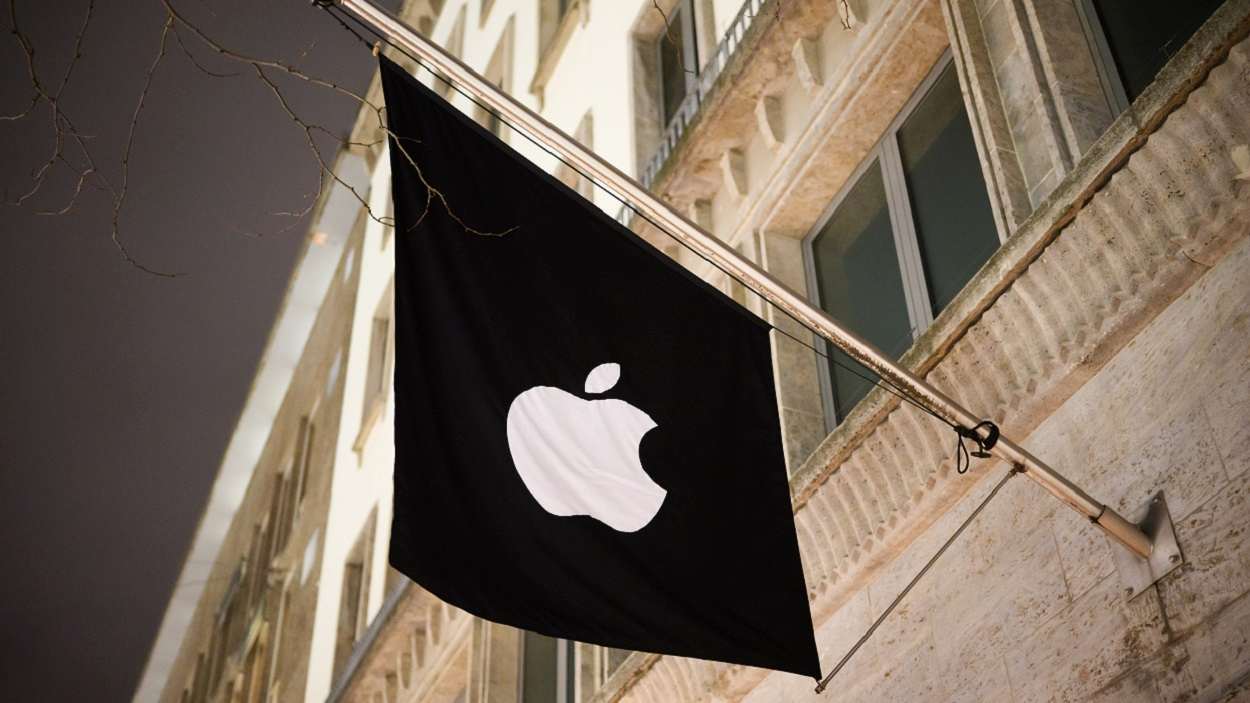 La Comisión Europea multa a Apple con 1.800 millones por restricciones en su servicio de música. EP