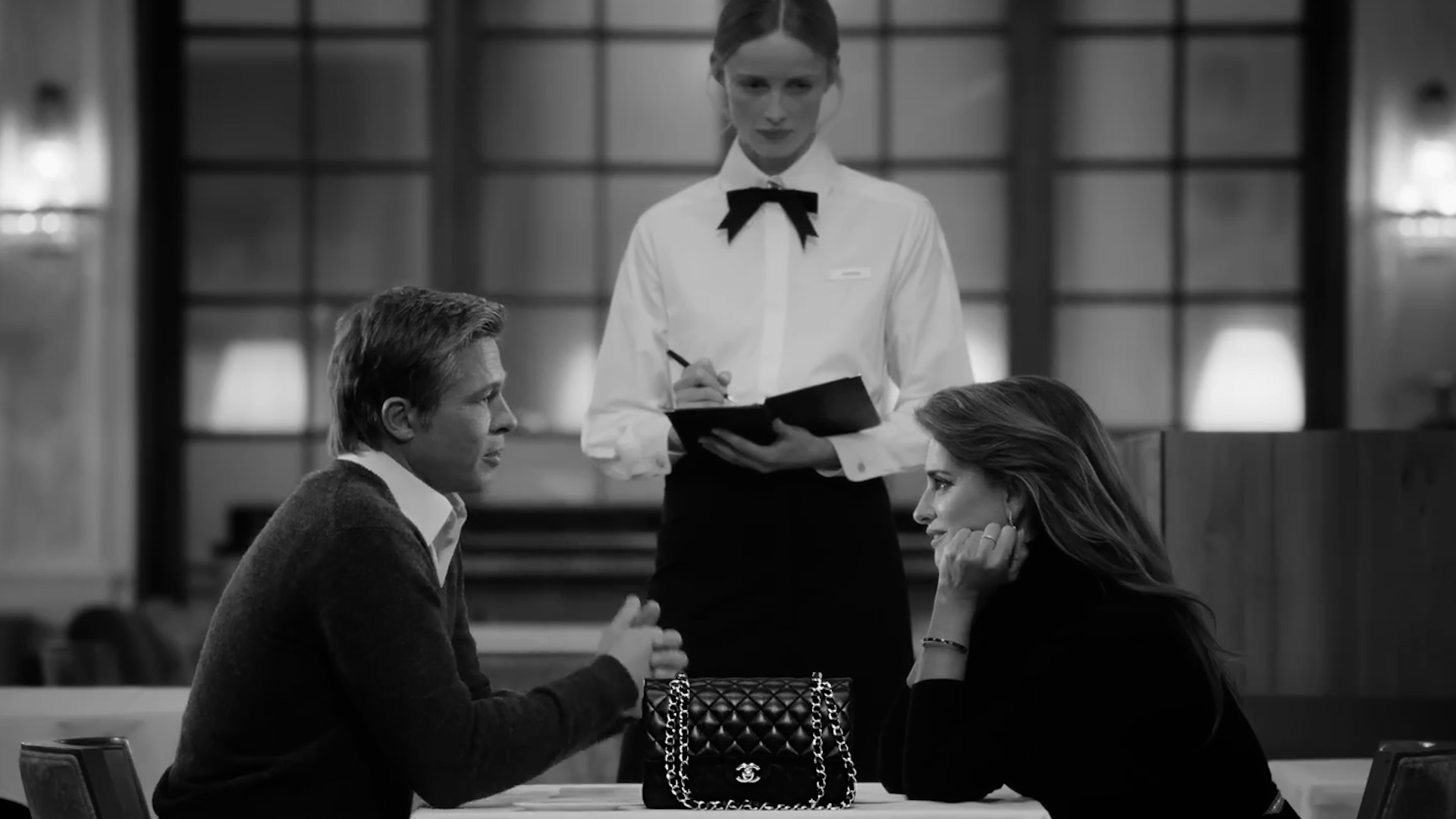 Penélope Cruz, junto a Brad Pitt, protagonizan este cortometraje para Chanel