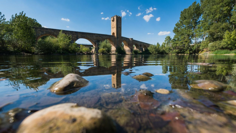 Puente medieval de Frías en Burgos. Raíces de Castilla