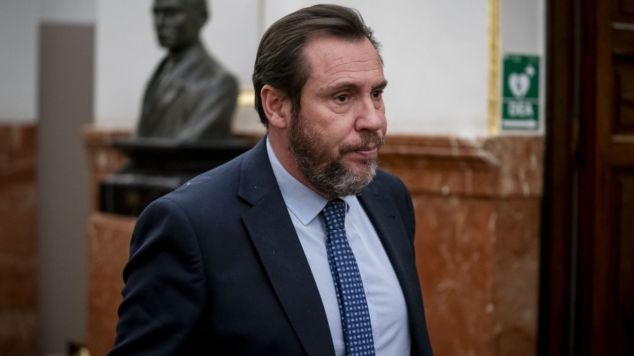 El ministro de Transportes, Óscar Puente, ha dado explicaciones tras el despido del secretario de Puertos del Estado. EP.
